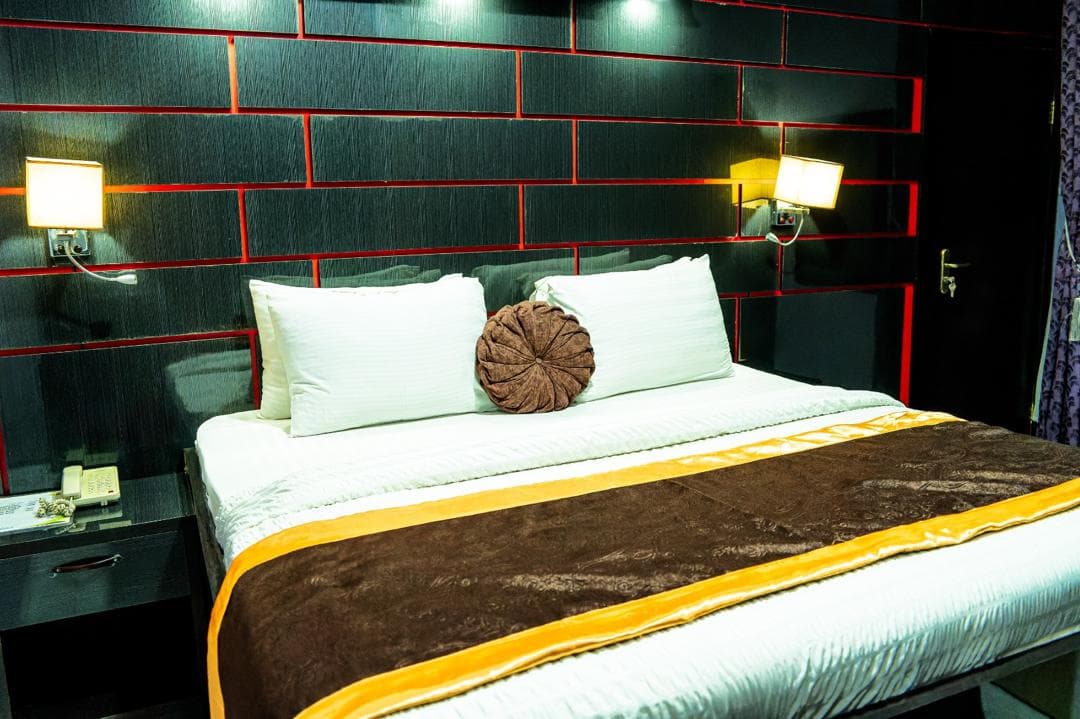 Executive Suite image 1